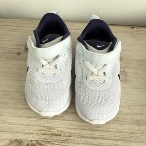 Nike Kids White and Navy Sneakers